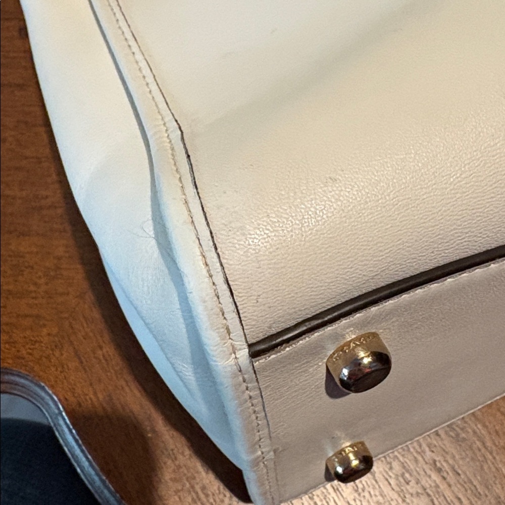 Coach Satchel Crossbody bag smooth leather cream/gold tone 4 turn locks EUC - Picture 11 of 17